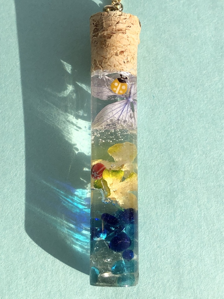シグ てんとう虫と紫陽花ハーバリウム風ネックレス Mituru Booth