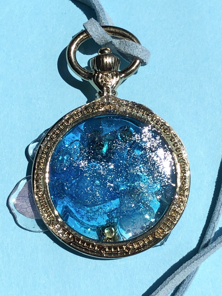 6/16 シグ誕生日記念 時計型ペンダント