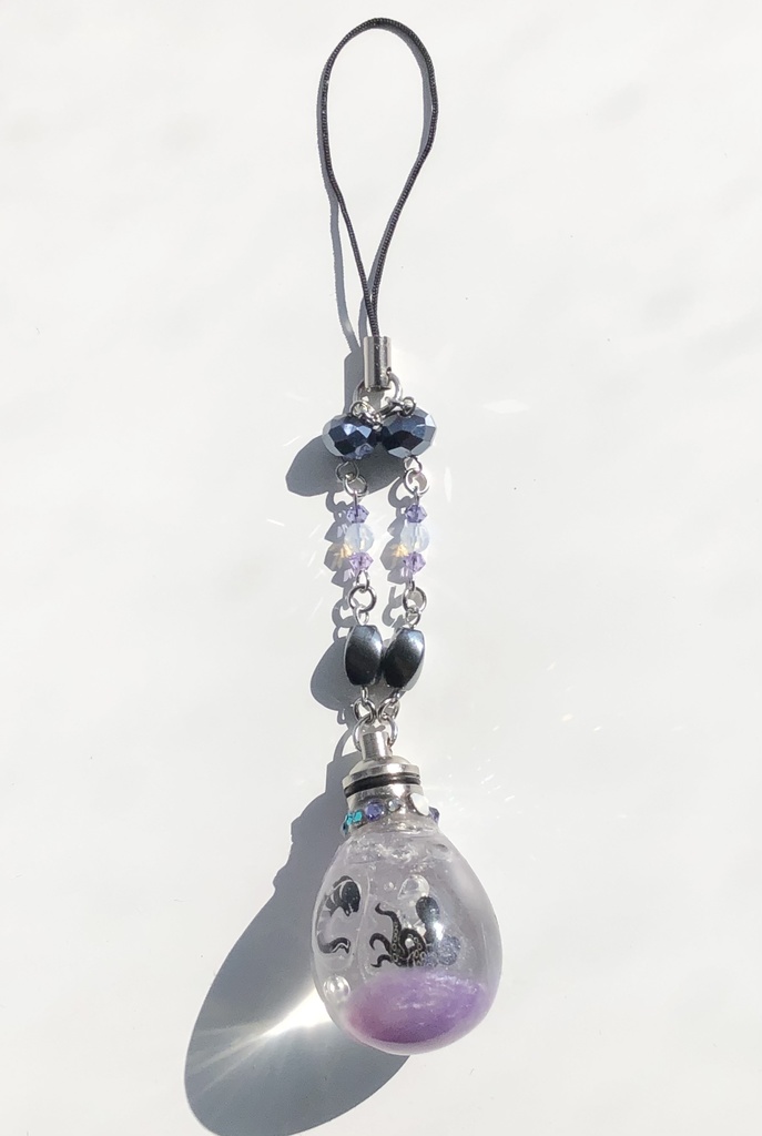 モストロラウンジ イメージストラップ