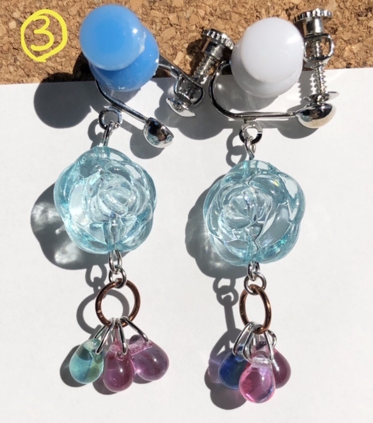 薔薇のイヤリング　③水色