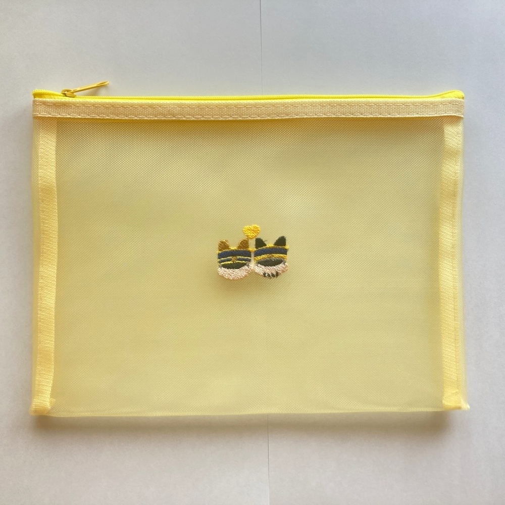 ✨新作✨ワンポイント刺繍メッシュポーチ　異母兄弟