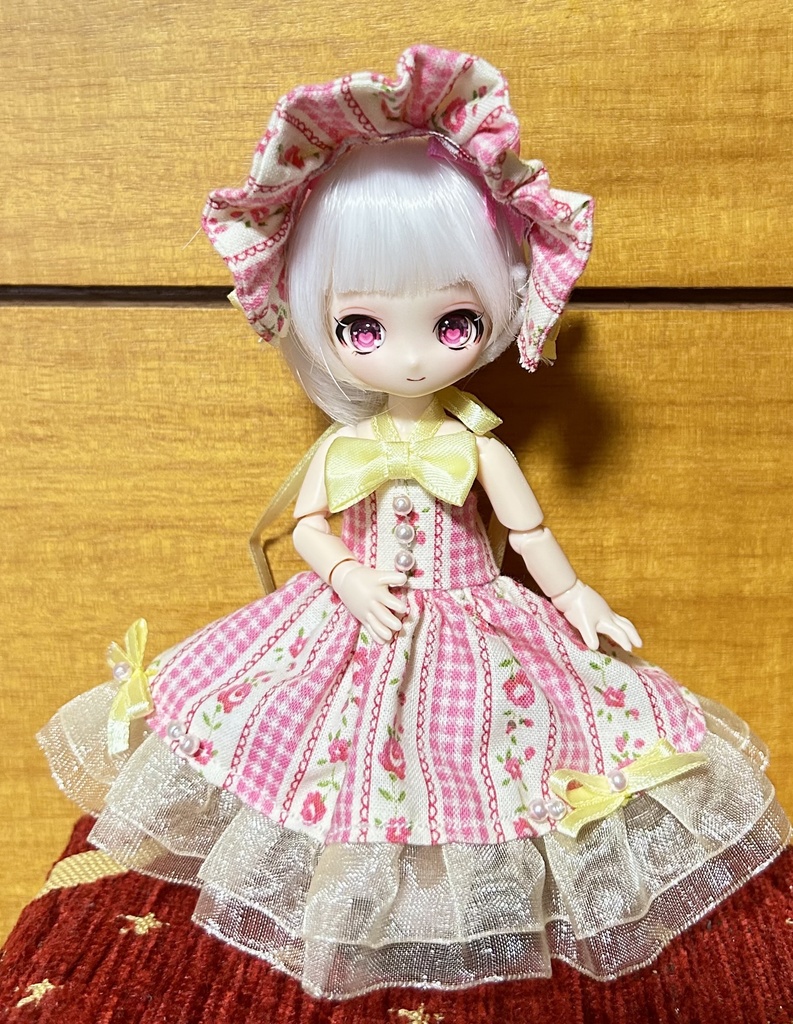 オビツ11 服　バナナ&ストロベリードレス