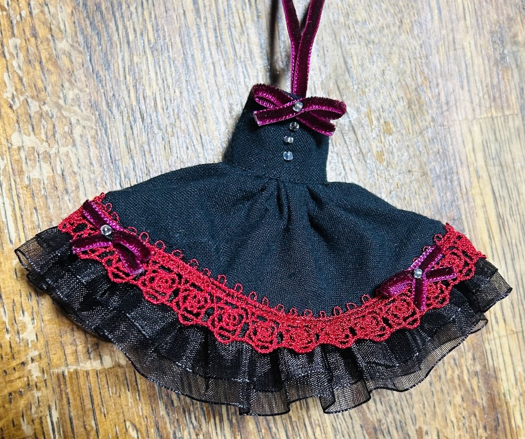 オビツ11 服　ベルベットリボンドレス