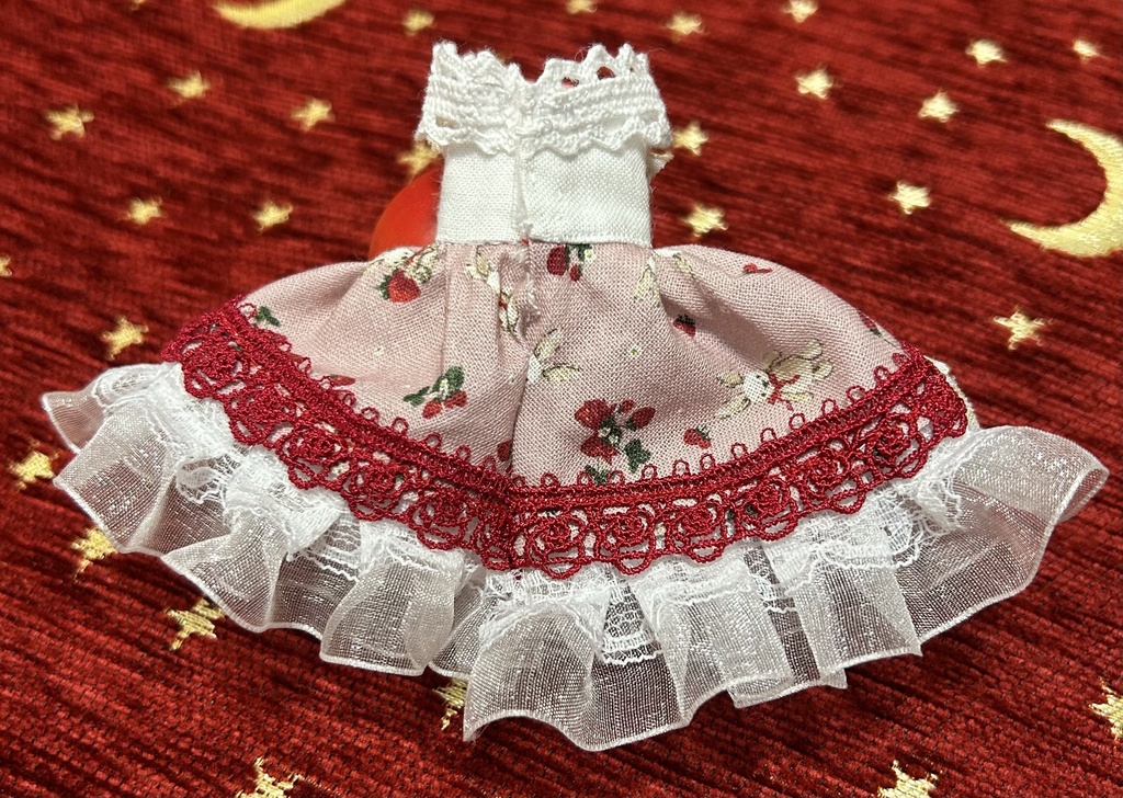 オビツ11服　いちごドレス
