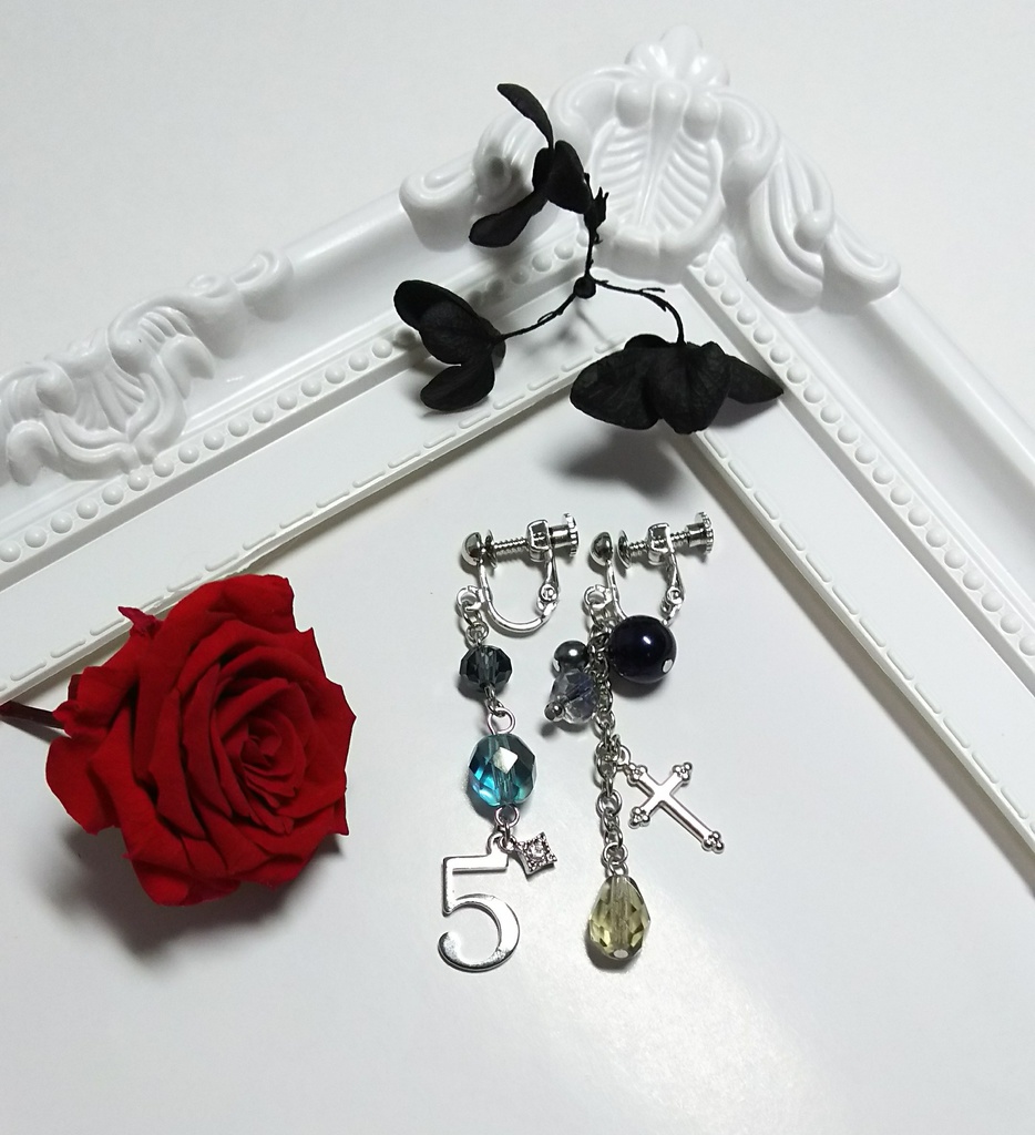 ペルソナ5キャラクターイメージイヤリング(ピアス)