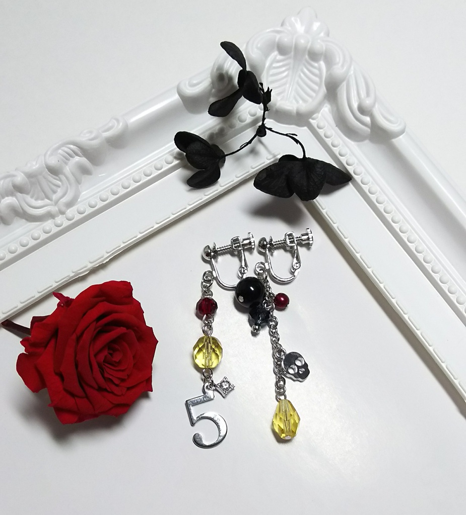 ペルソナ5キャラクターイメージイヤリング(ピアス)