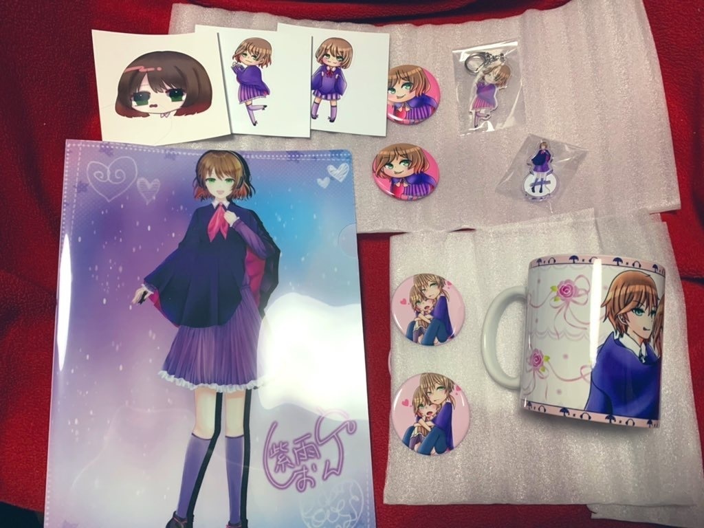 ステッカー　缶バッジ