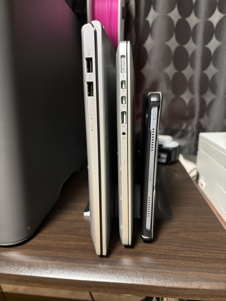 PC&タブレット縦置きホルダー(STL)