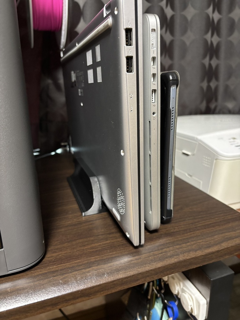 PC&タブレット縦置きホルダー(STL)
