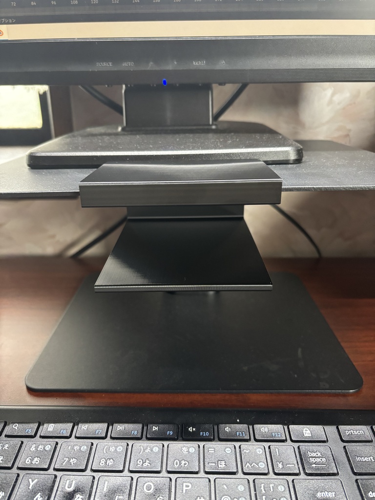 モニター下に収納できるキーボードスタンド