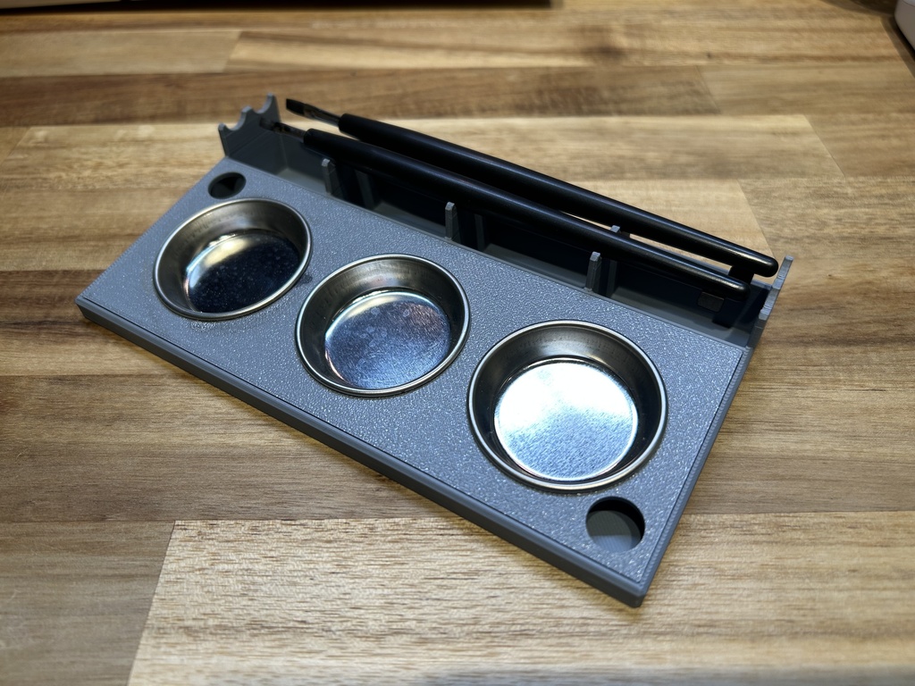 塗料皿ホルダー