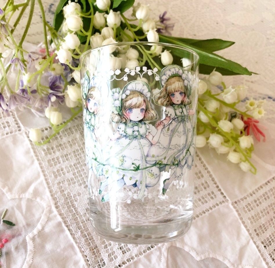 すずらんの涼しげグラス