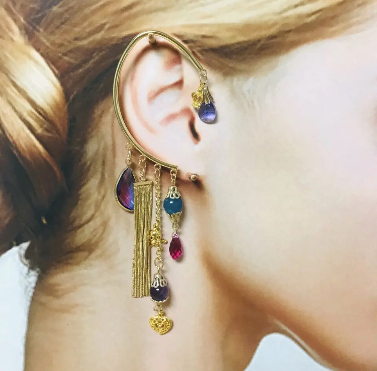 ポムフィオーレ 概念アクセサリー