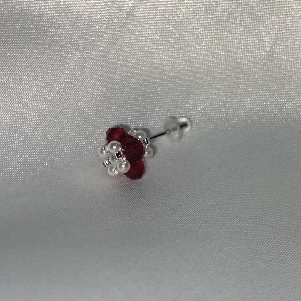 片耳用ピアス(レッド)