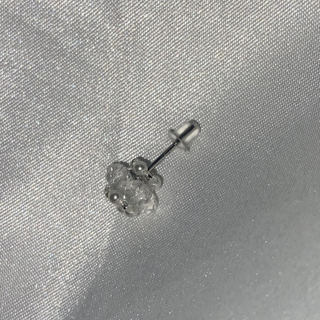 片耳用ピアス(クリスタル)