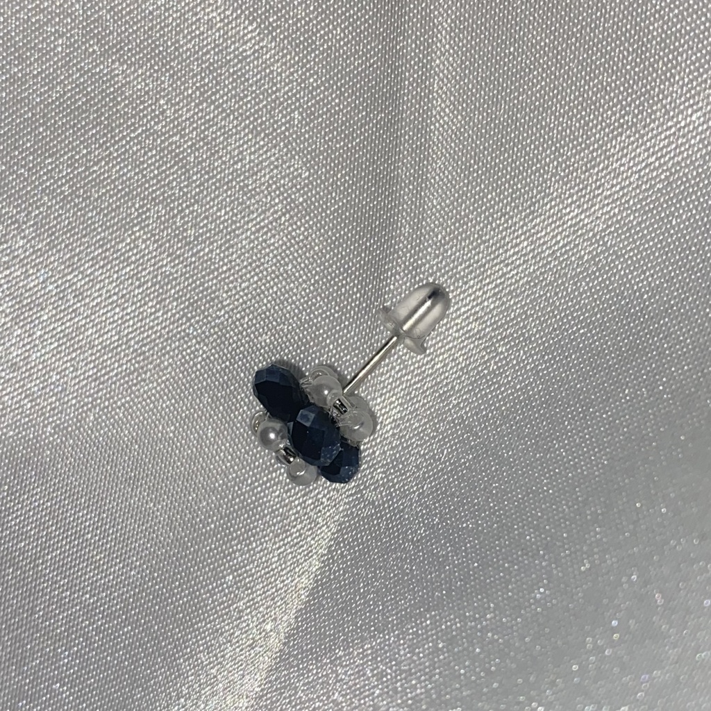 片耳用ピアス(ネイビー)