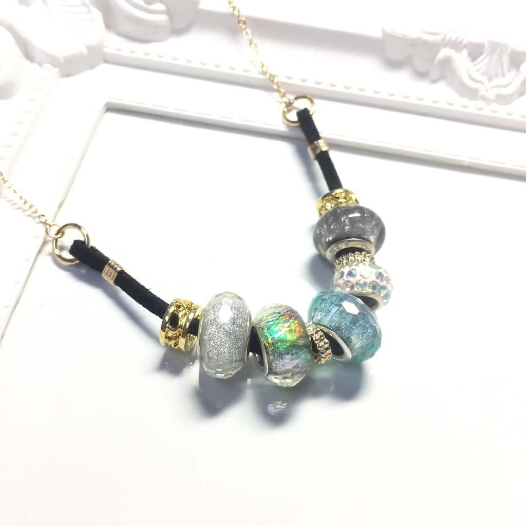 【オリジナル】宝石ビーズのネックレス