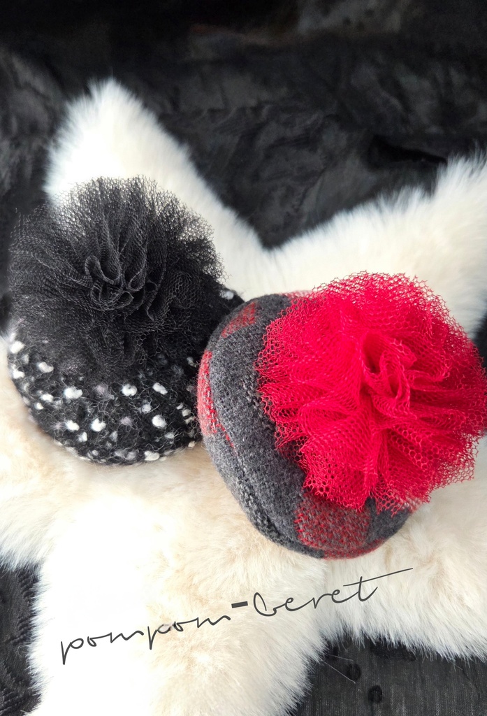 pom-pom beret