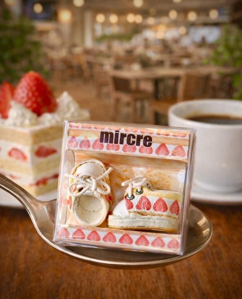 ショートケーキ🍰靴　オビツ11 10センチぬい
