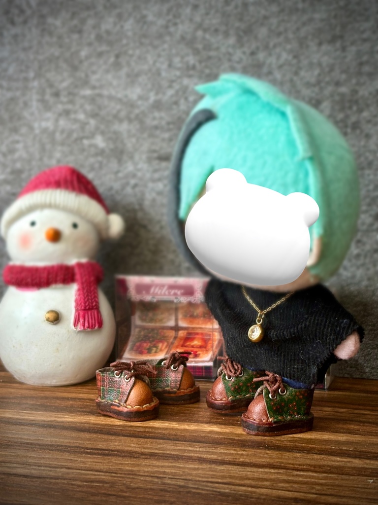 クリスマス過ぎても履けるクリスマス靴🎄 オビツ11 10cmぬい