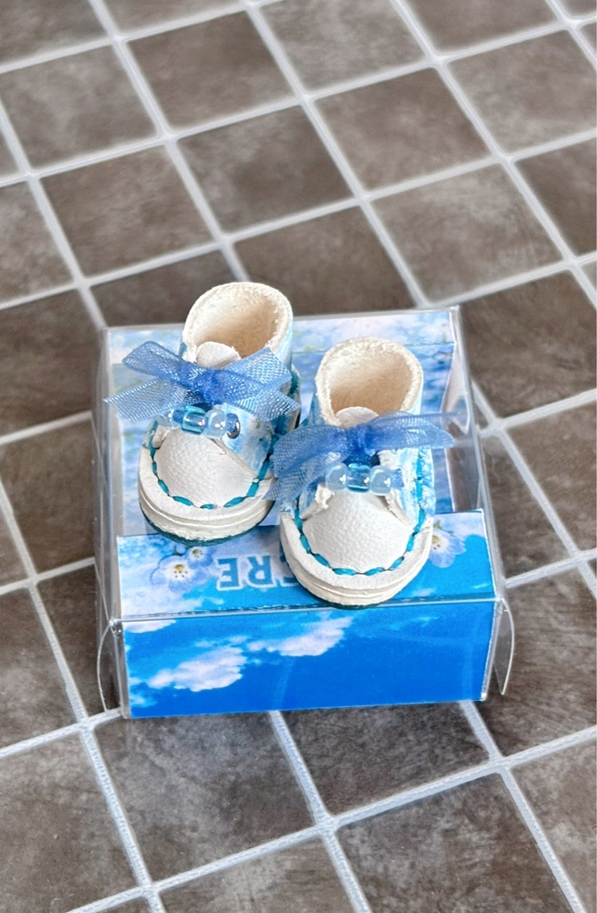 【季節限定】ネモフィラ柄スニーカー💠訳約9~12cmぬい、オビツ11サイズ