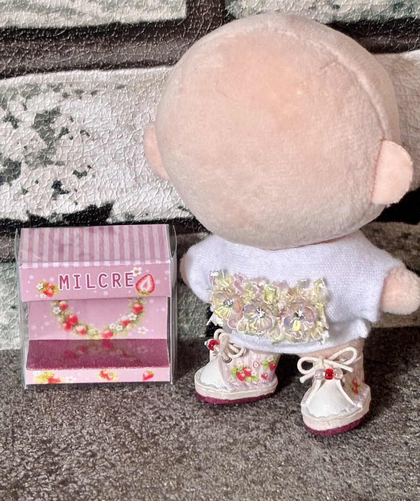 ストロベリー🍓柄スニーカー