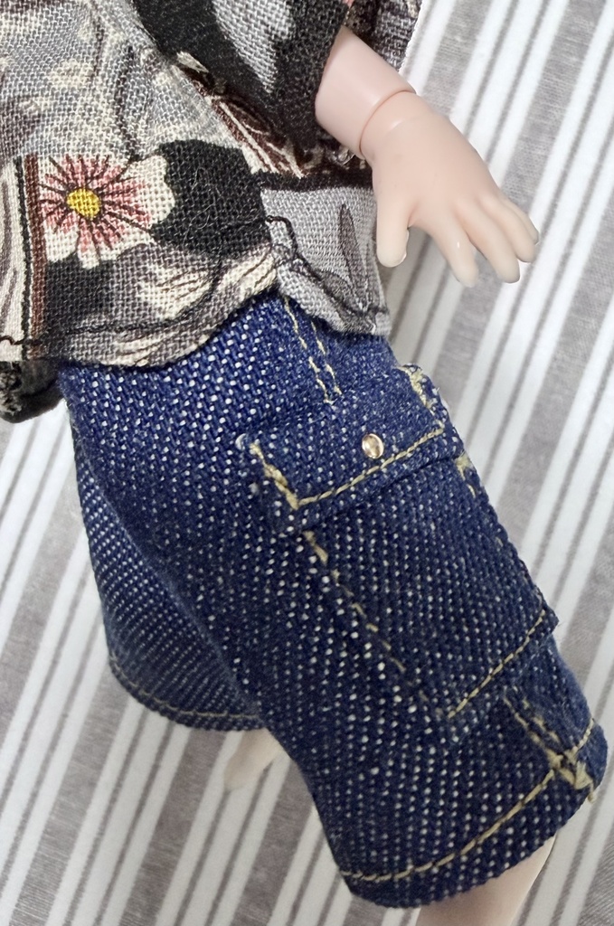 ダボっと柄シャツとデニムのセット