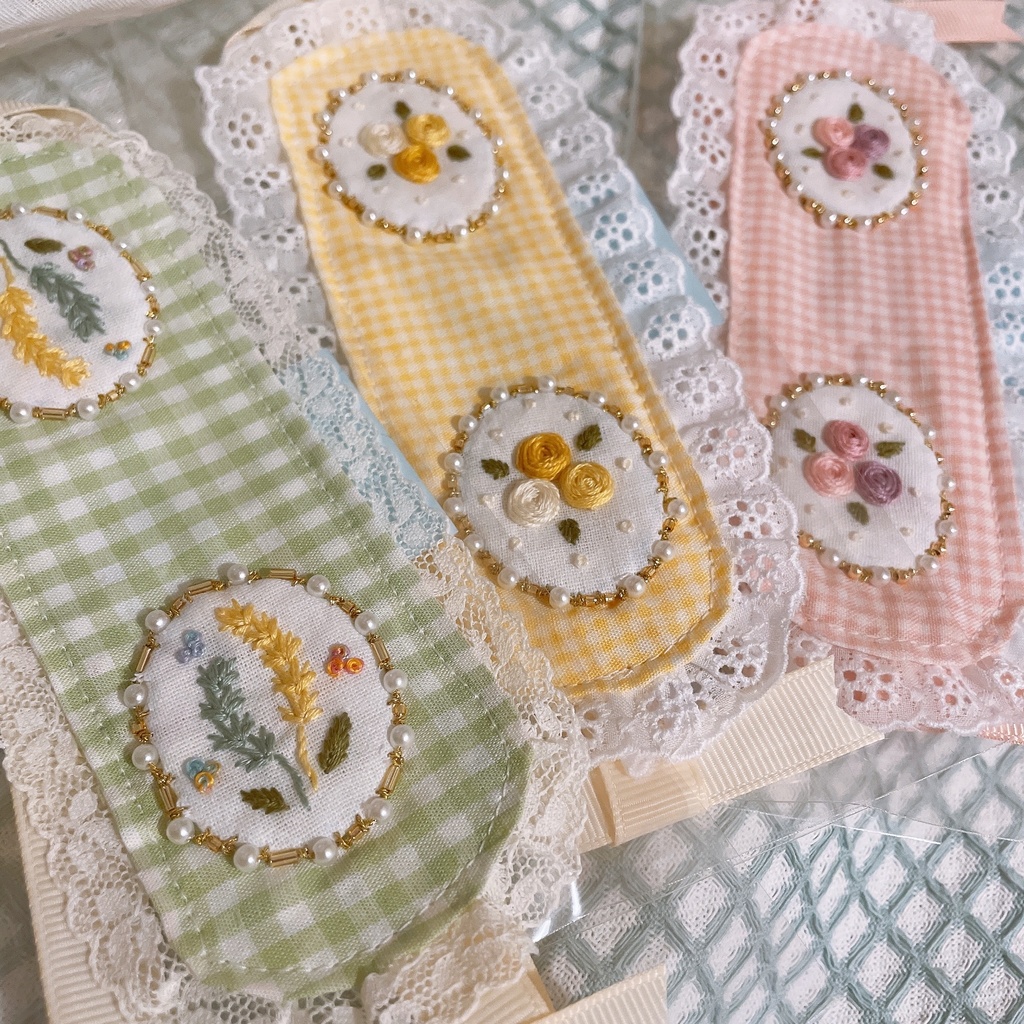 お花刺しゅうの頭かざり