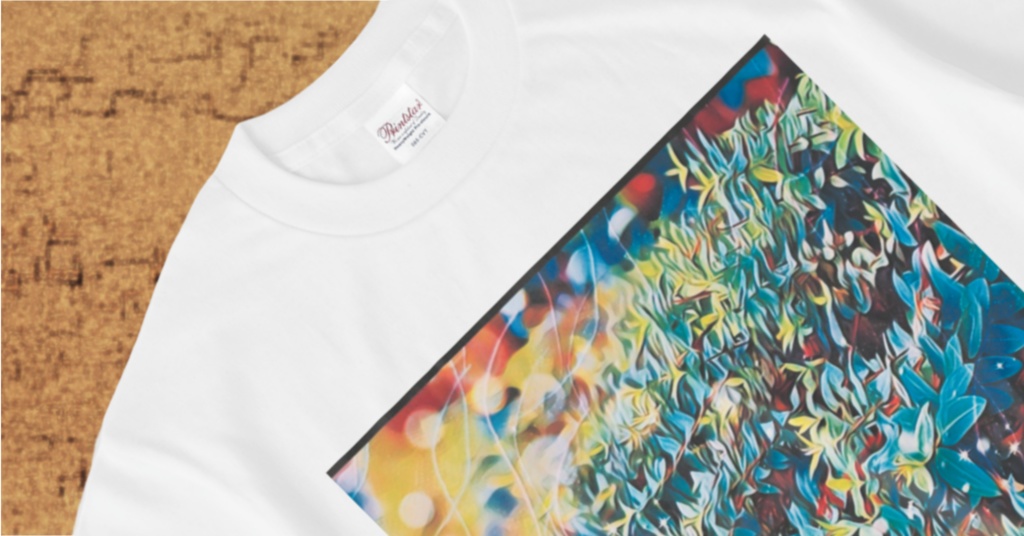 a-366 御伽の森の入口で At the entrance of the fairy tale forest Tシャツ