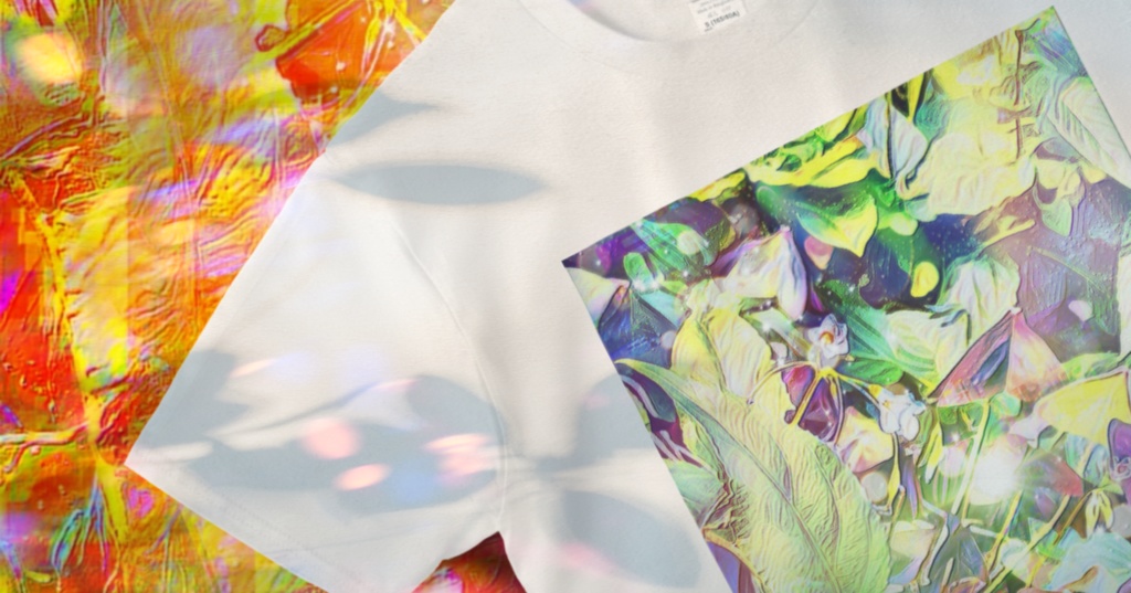 a-538 草葉の陰から出光 Light comes from the shade of the bush Tシャツ