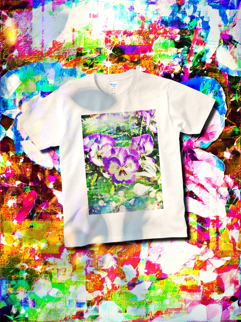 a-906 朝 掠れた空気に埋もれる華 A flower buried in the morning airでTシャツ