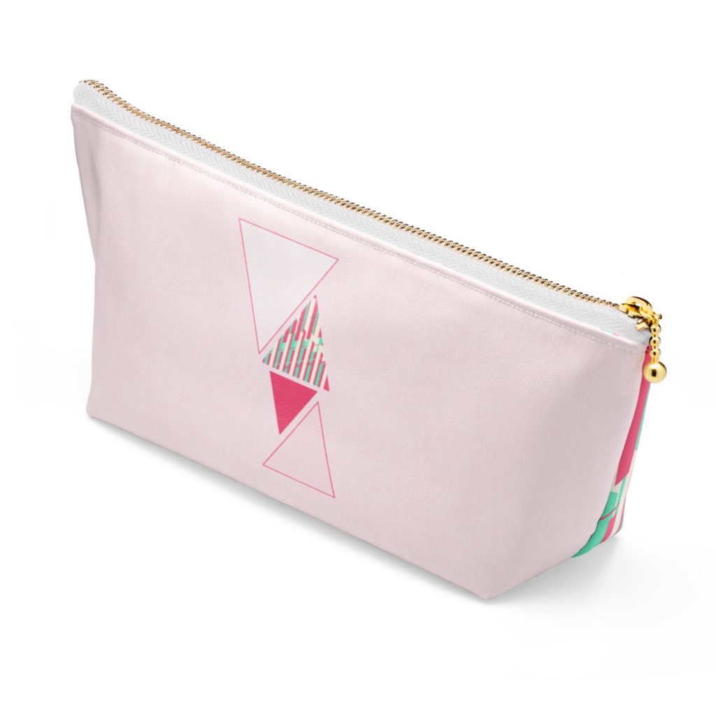 模様入り　ピンクのポーチ