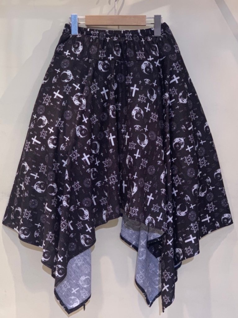 !SALE!【xxkist】Asymmetry Hem Skirt
