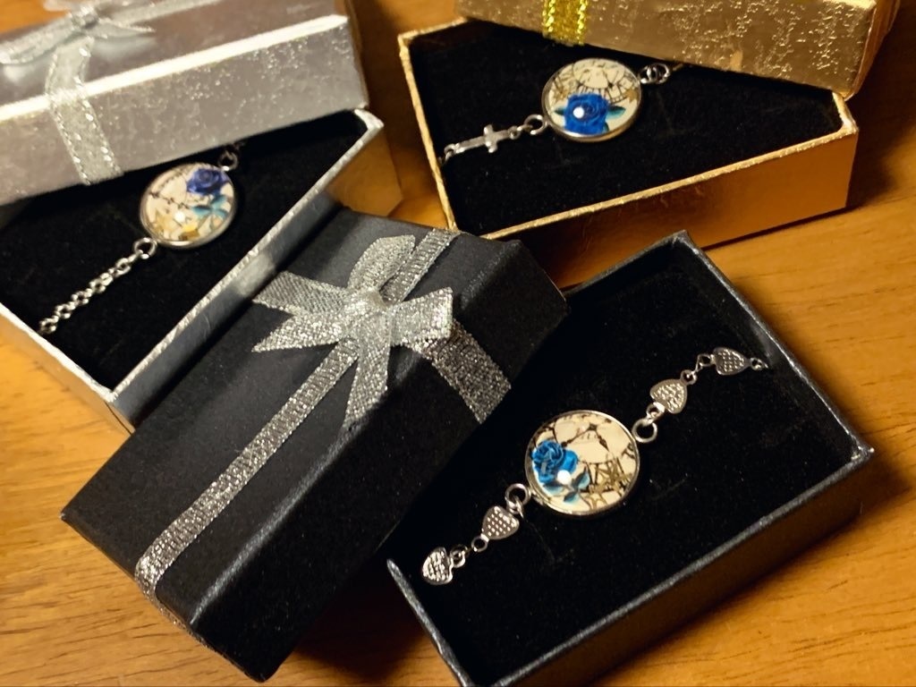 【バレンタイン】白銀モカモデル青薔薇ブレスレット【限定13本限り】