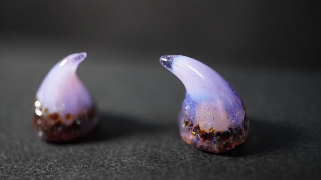 豆ツノ3(乳白紫)