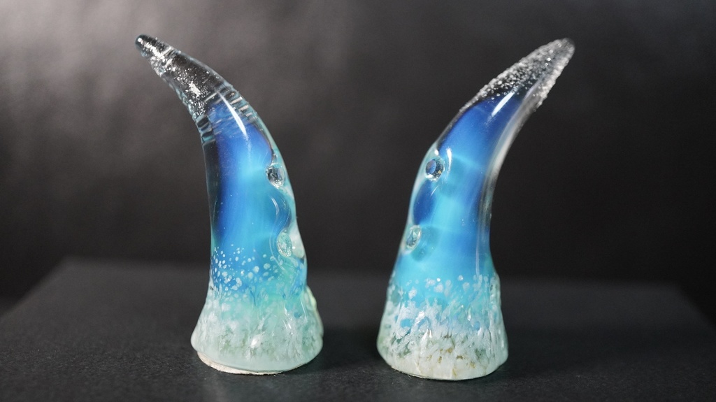 トパーズ青のツノ