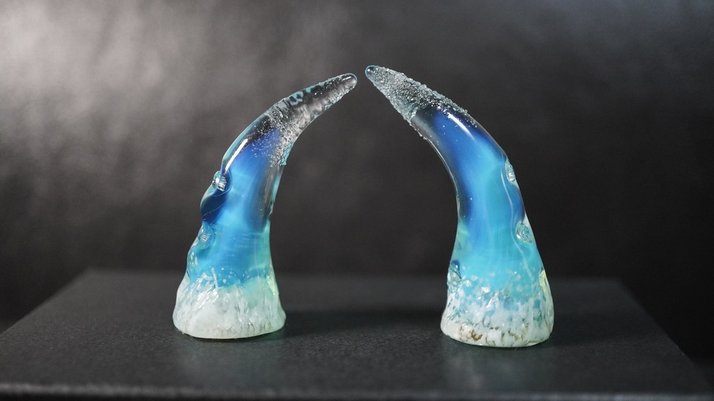 トパーズ青のツノ