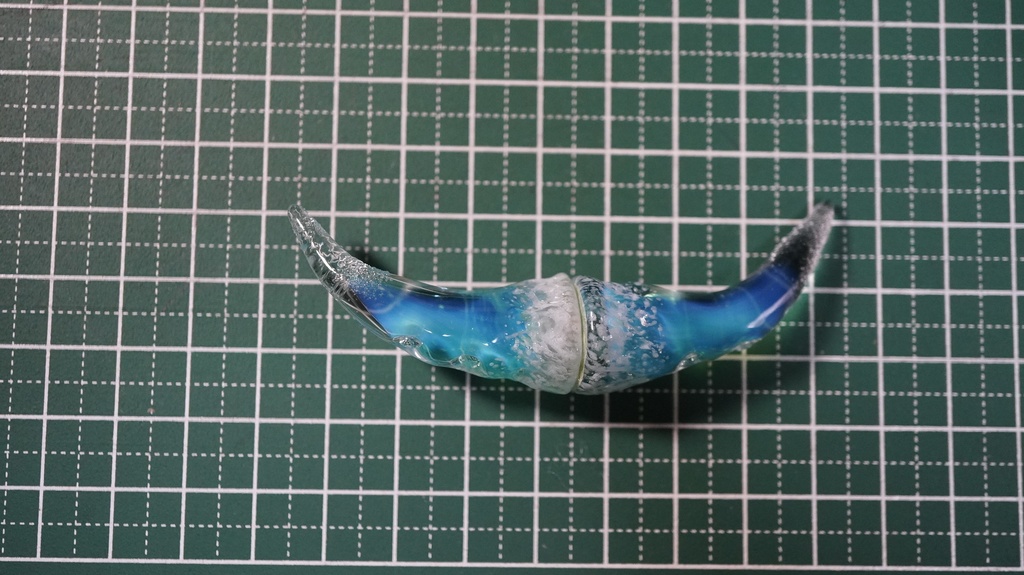 トパーズ青のツノ