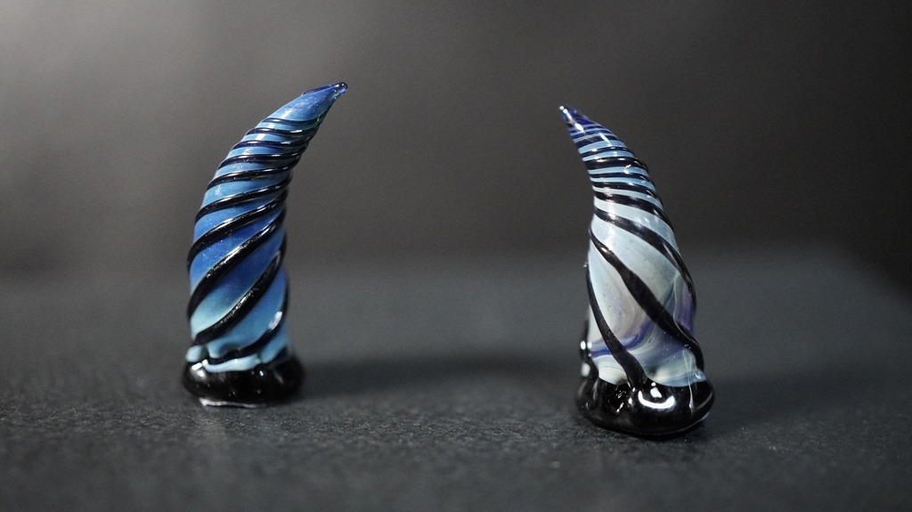 ねじり豆ツノ(青黒)