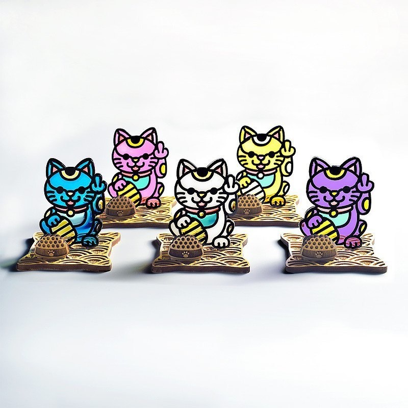 【Moko Bastet】招き猫 中指猫 木製ベース付き