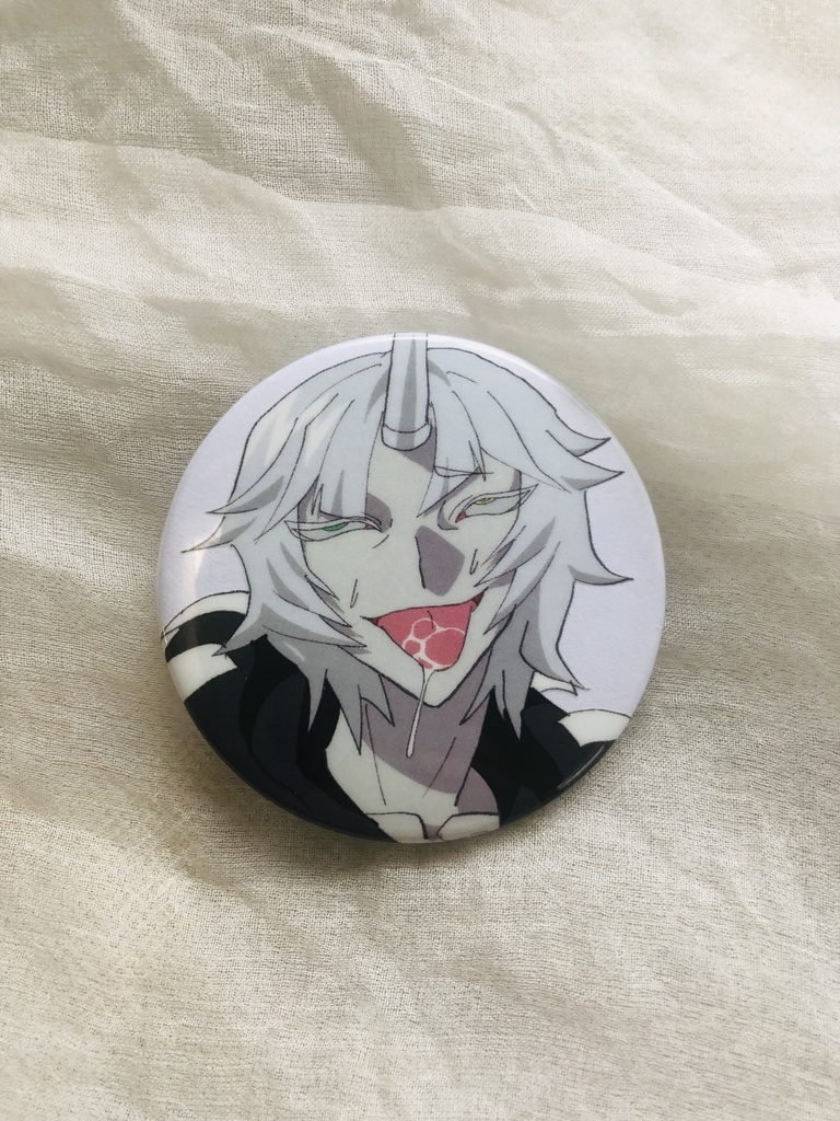 アヘ顔缶バッヂ