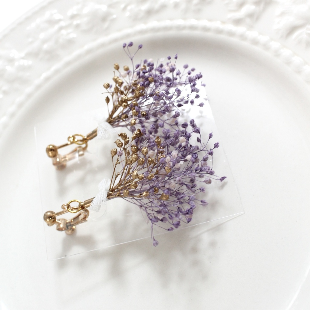 かすみ草のピアス・イヤリング①