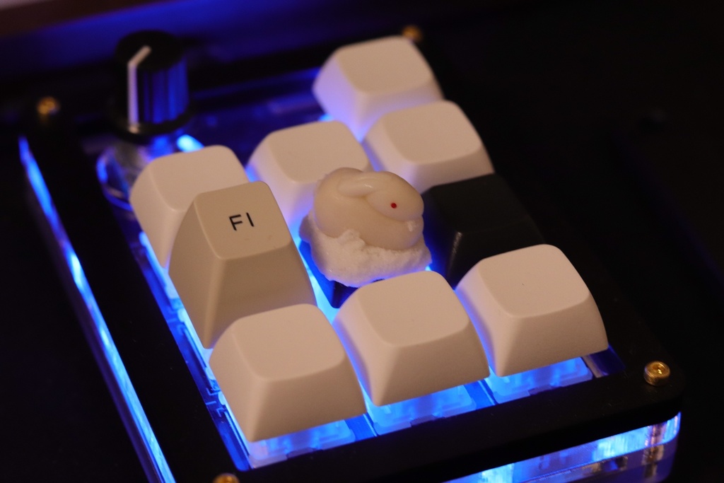 雪うさキーキャップ / Snow Rabbit