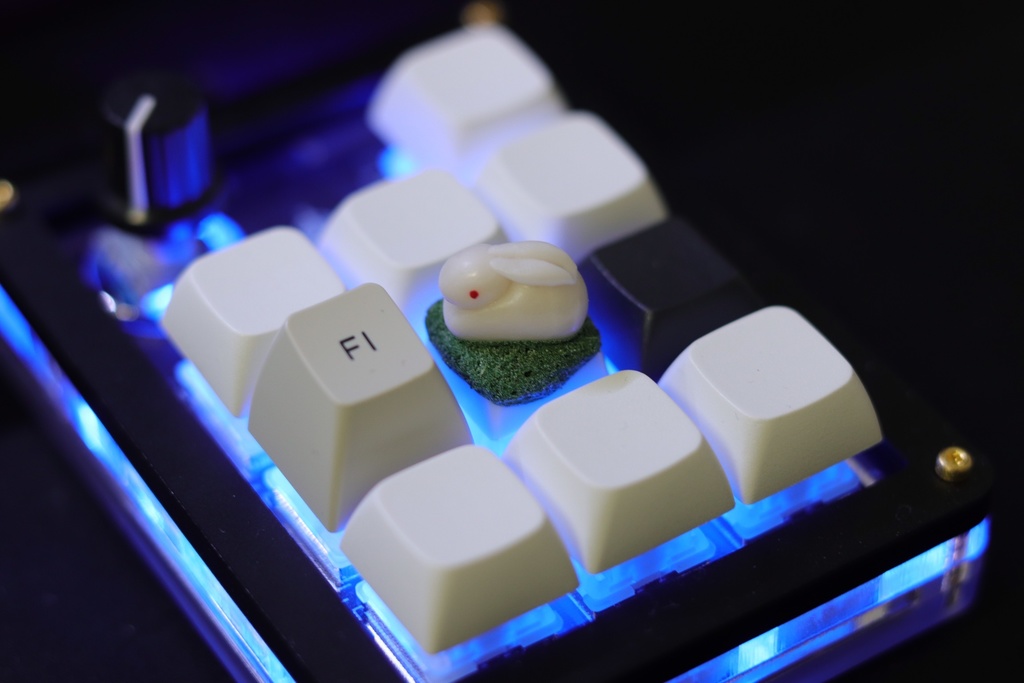 桜うさキーキャップ / Blossom rabbit