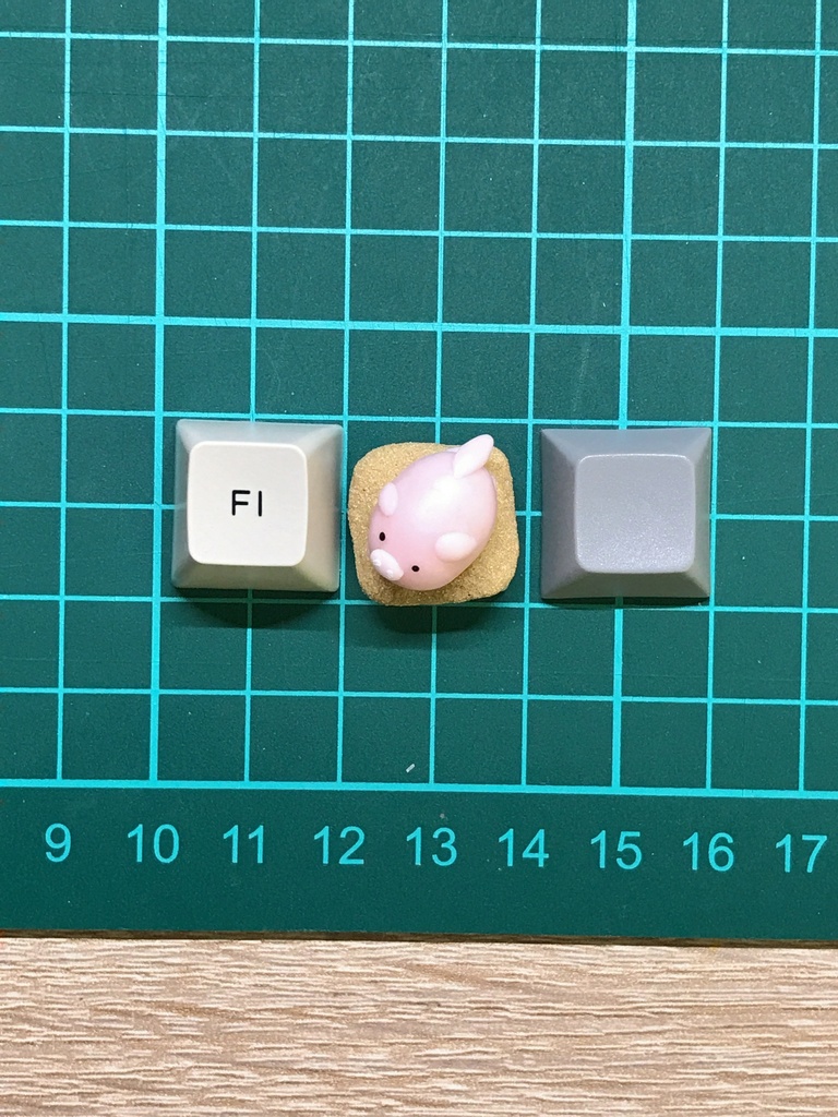 ぶたさんキーキャップ / Slacking pig