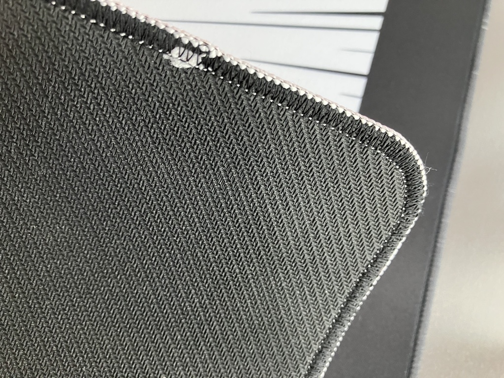 【終売 / 予約販売】有象無象(右往左往)デスクマット / Riot elephant