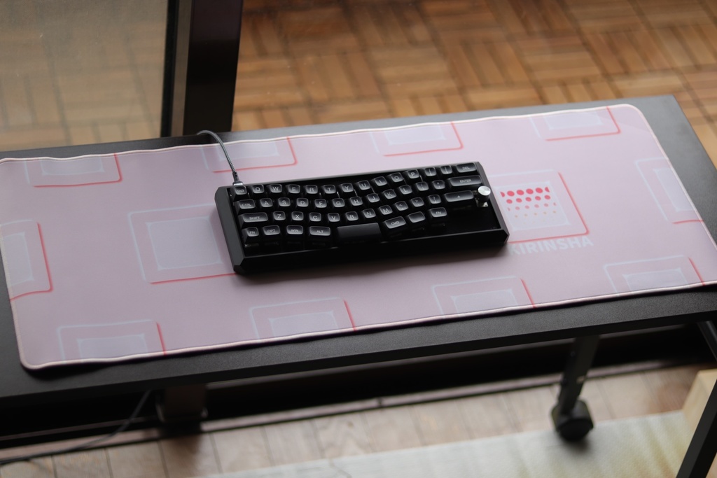 【終売】キリン舎デスクマット / Shop logo