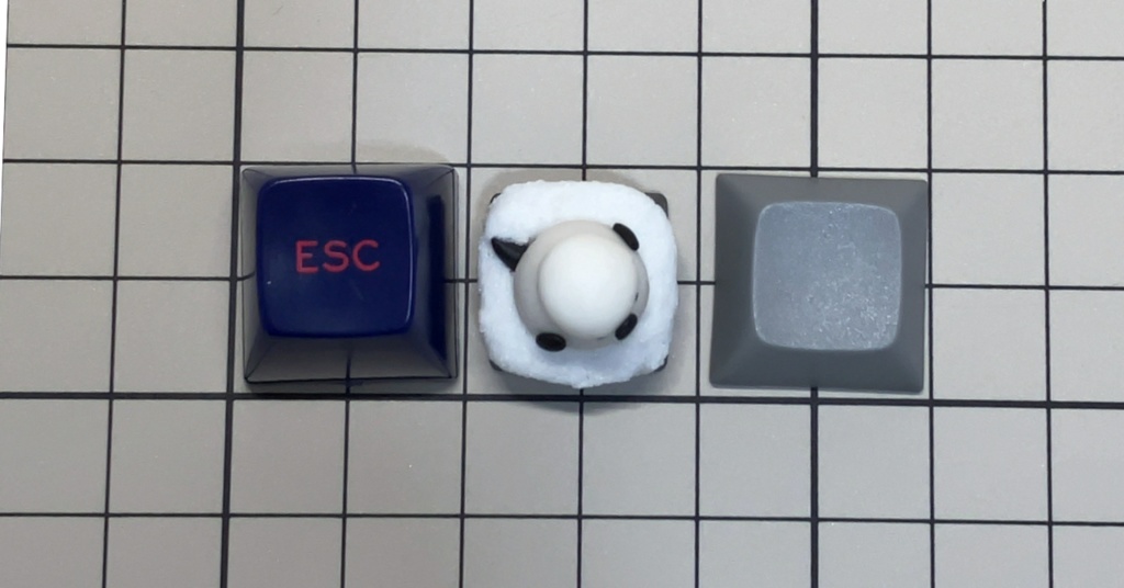 シマエナガキーキャップ / Long-tailed Tit