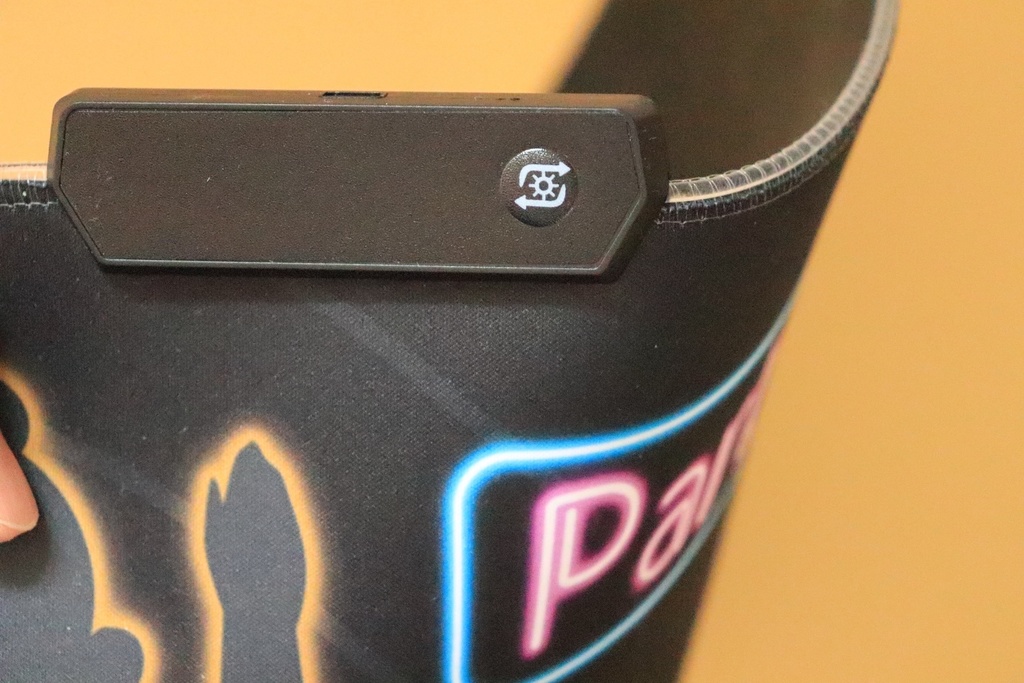 パリピ仏陀ミニデスクマット / Life is party.