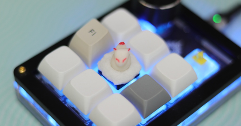 お狐さまキーキャップ / Foxes the messangers of Inari god